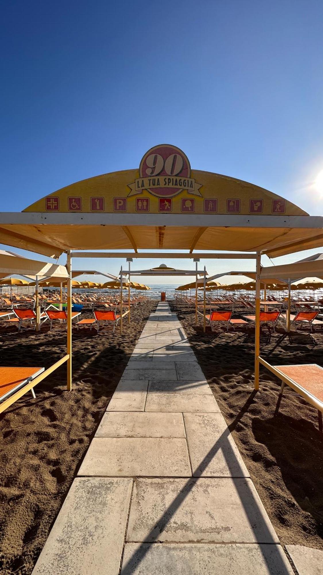 Hotel Mon Cheri Riccione Dış mekan fotoğraf