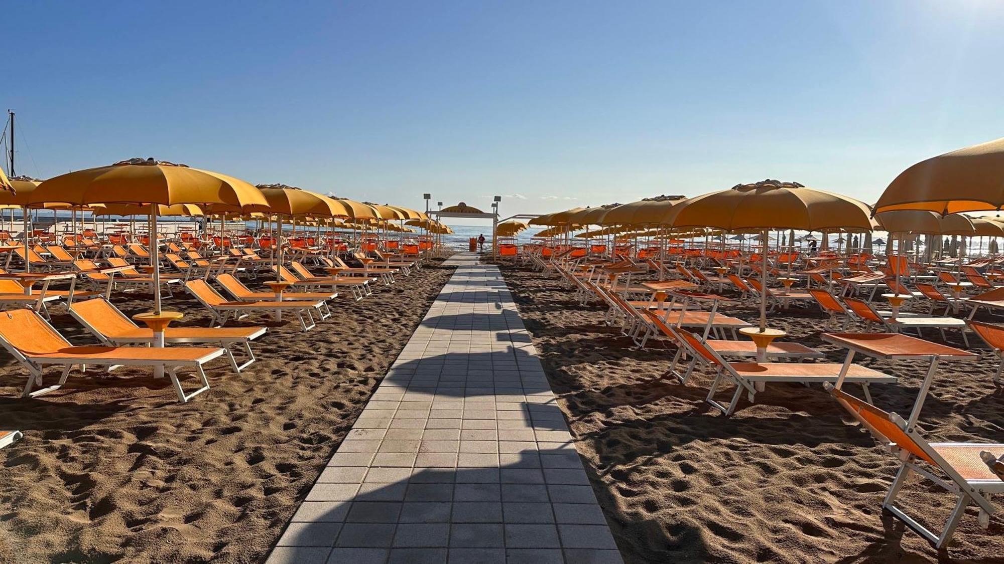 Hotel Mon Cheri Riccione Dış mekan fotoğraf