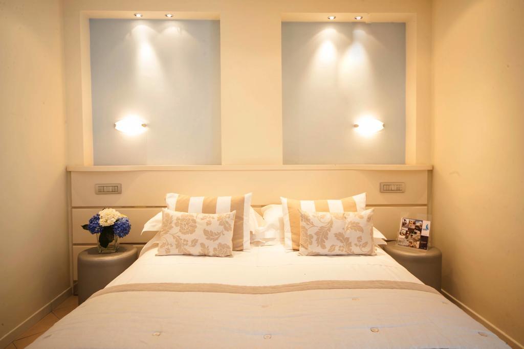 Hotel Mon Cheri Riccione Dış mekan fotoğraf