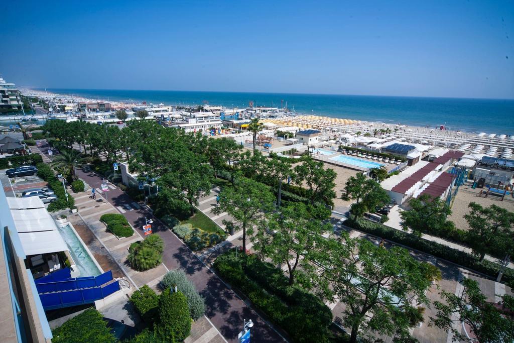 Hotel Mon Cheri Riccione Dış mekan fotoğraf
