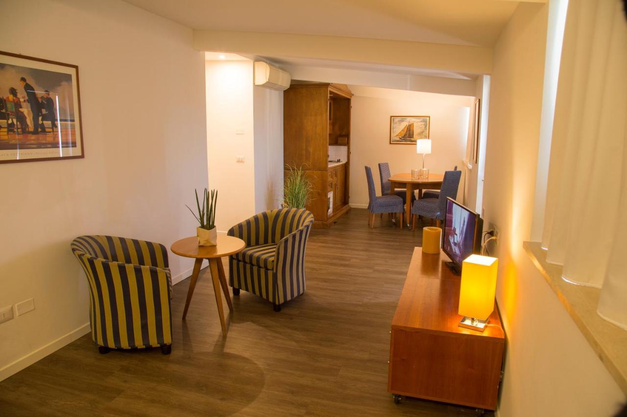 Hotel Mon Cheri Riccione Dış mekan fotoğraf